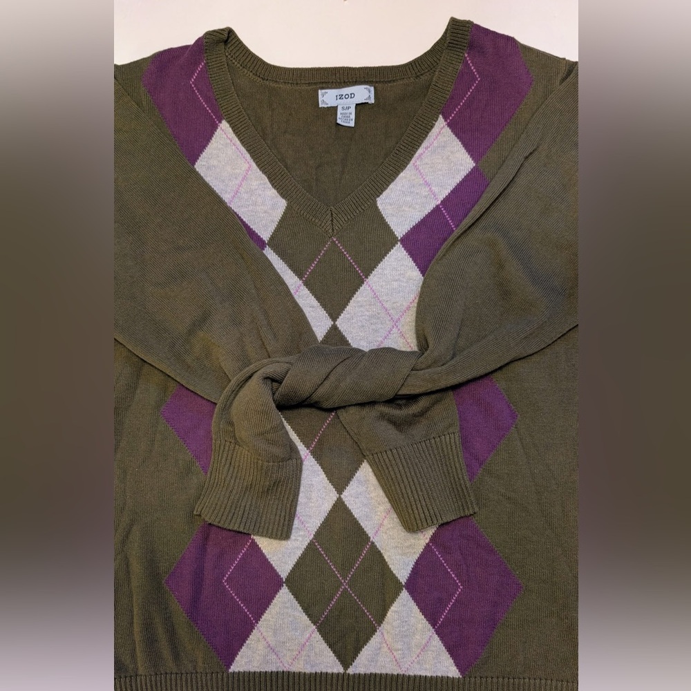 IZOD Women’s Argyle Sweater 100% Cotton
Olive Green Size Small